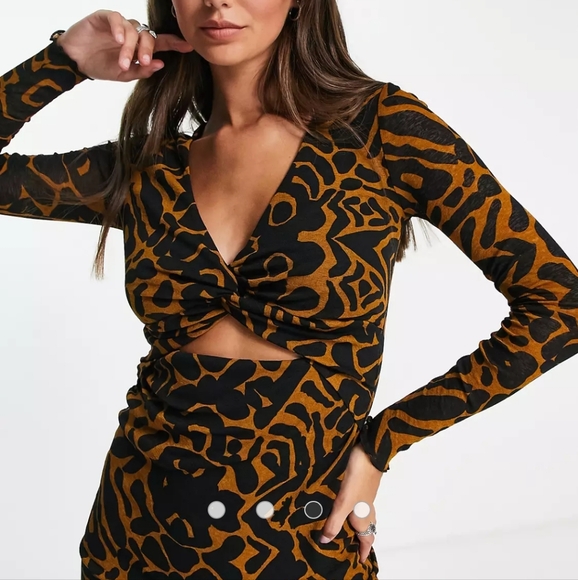 Topshop Twist Front Bold Animal Print Maxi Dress size 10 Tall - Picture 6 of 11